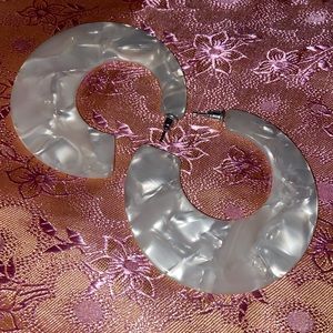 COSTUME beach sea pearl hoops